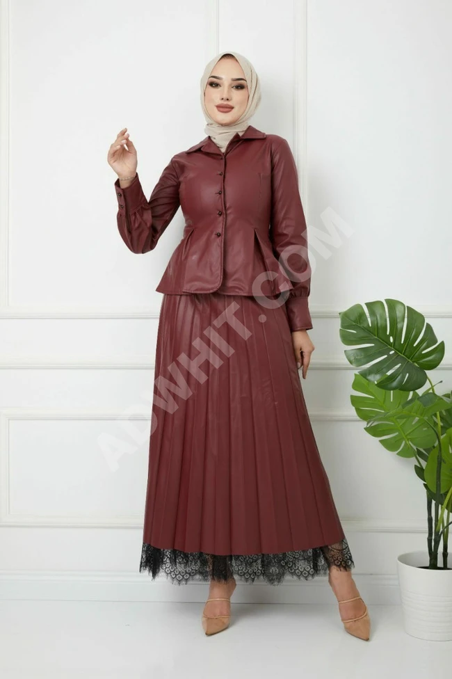 طقم جلد نسائي للمحجبات