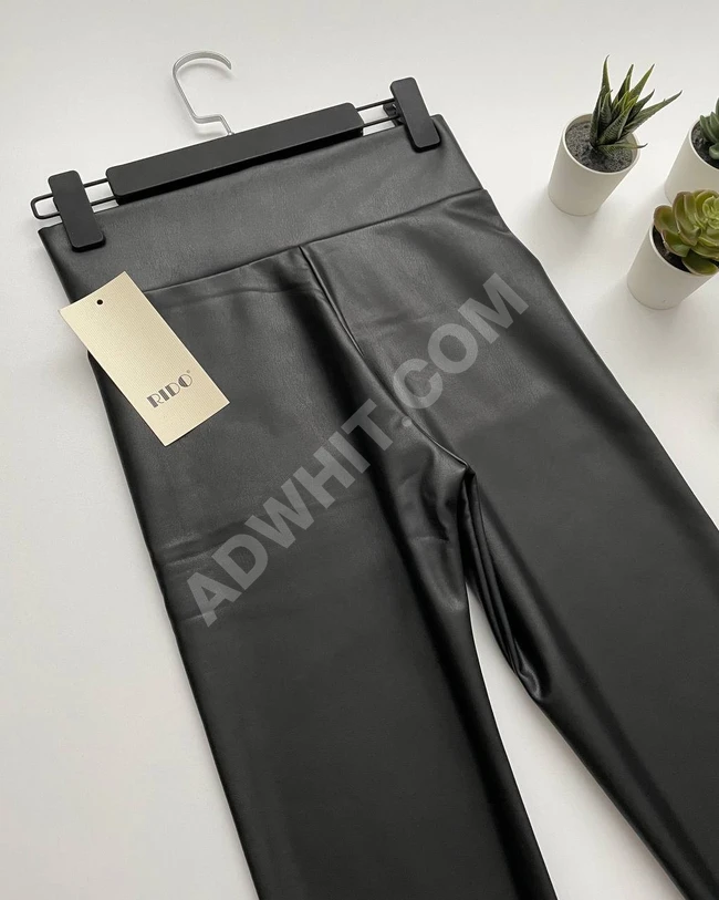 بنطال جلد نسائي 