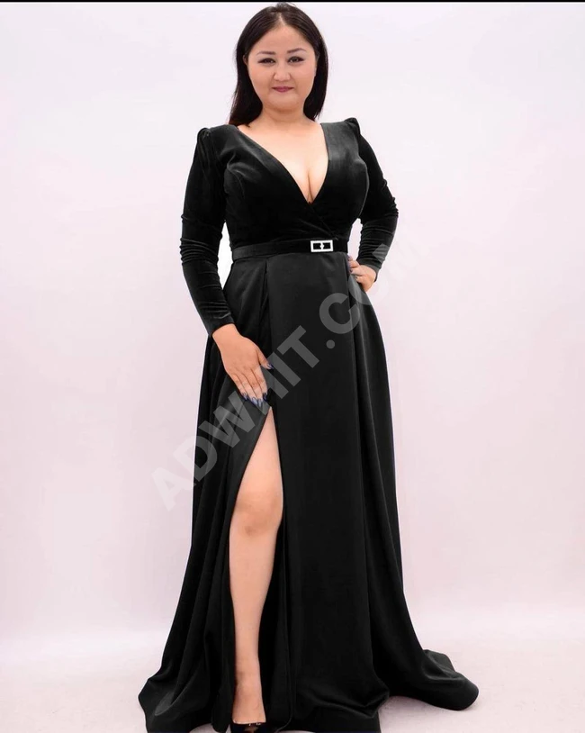 فستان سهرة مخمل طويل 