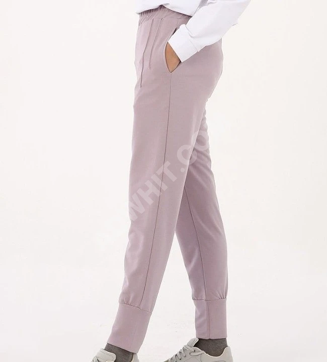 بنطال سبور نسائي 