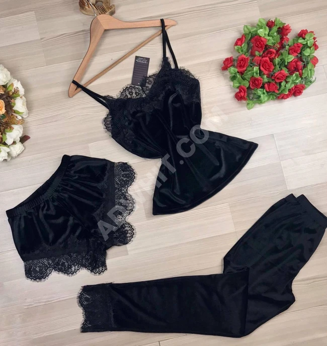 طقم نوم مخمل نسائي 