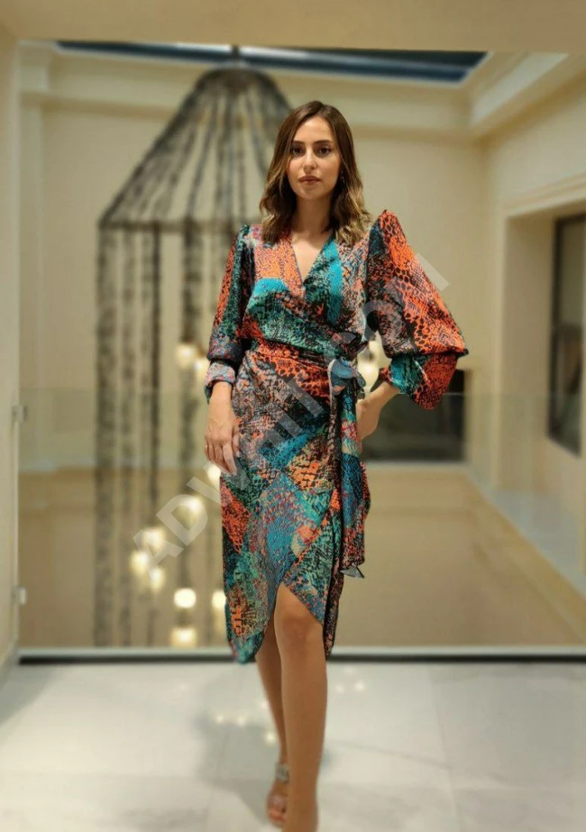 فستان نسائي بألوان مميزة