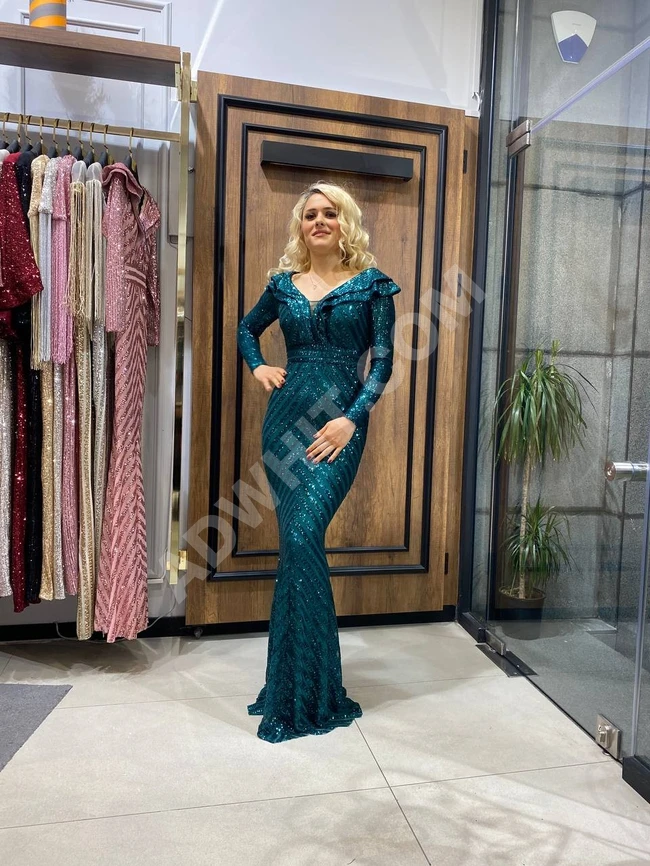 فستان سهرة نسائي طويل بأكمام طويلة 