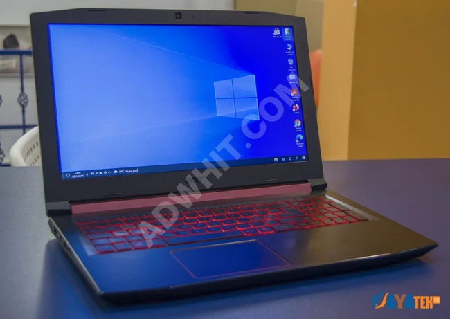 Acer Nitro   لمهووسي الألعاب الحديثة و للمصممين و المهندسين و لكافة الأعمال مع كاصة رائعة جداً،  مع شاشة بتردد 144Hz عالية الدقة Full HD