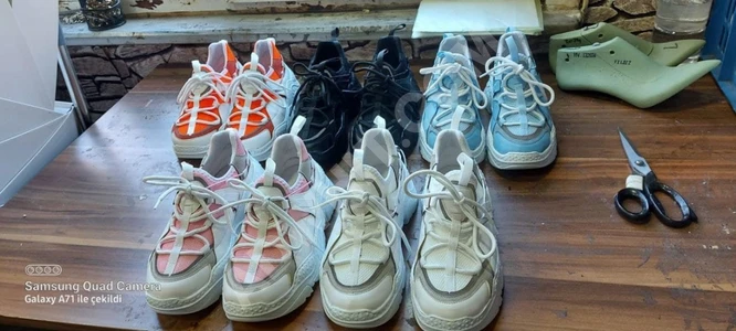 حذاء نسائي رياضي