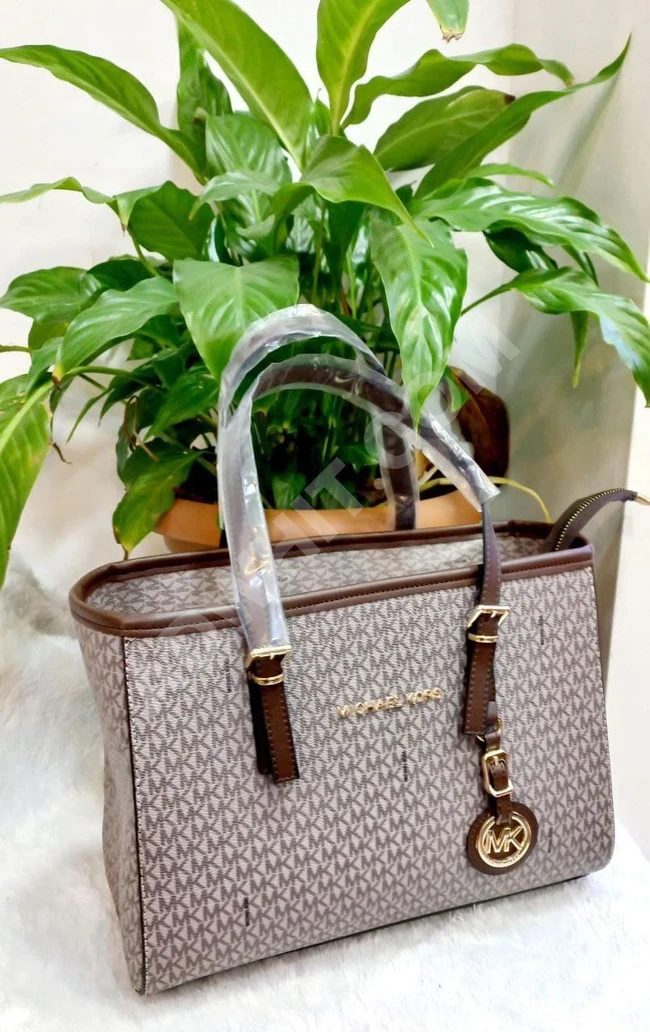 حقيبة يد نسائية 