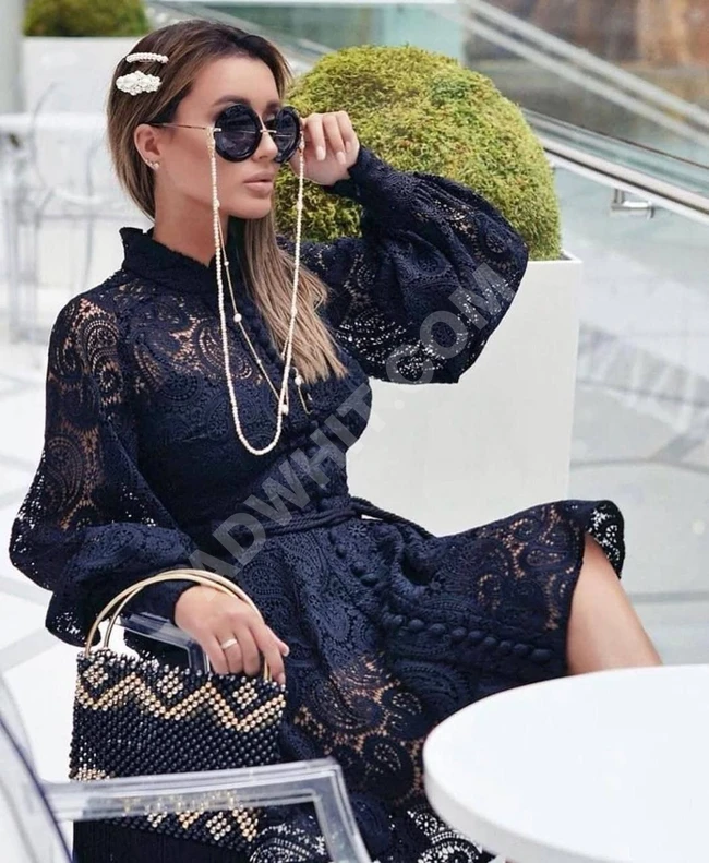 فستان دانتيل