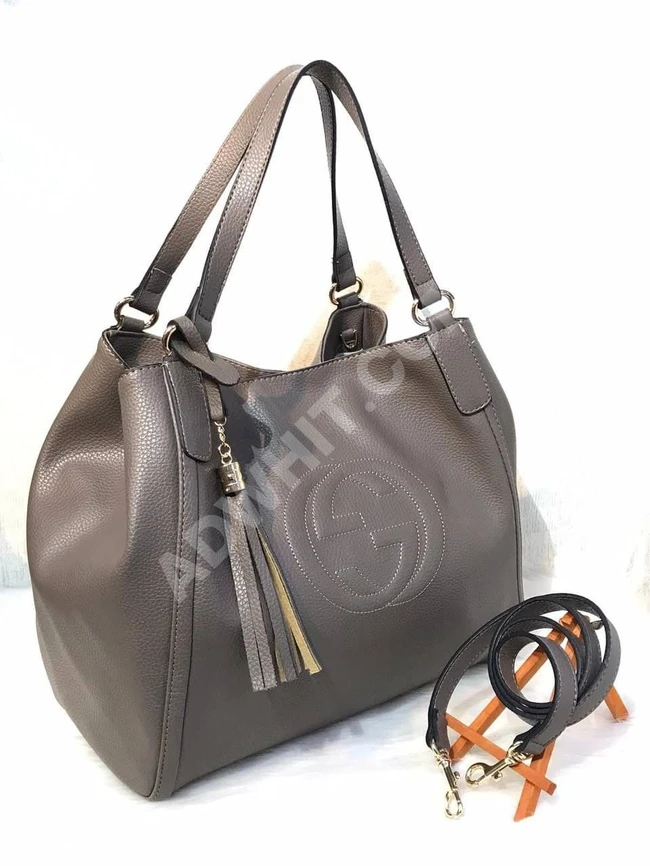 حقيبة يد نسائية 