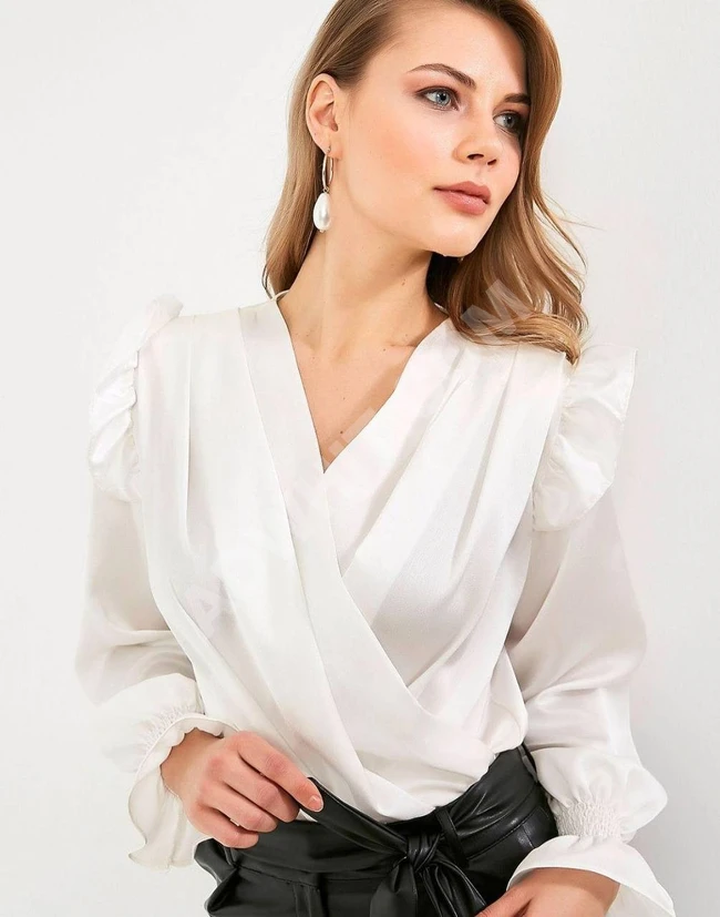 بلوزة نسائي