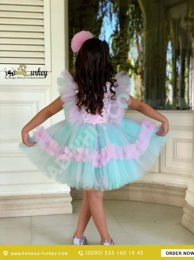 فستان نسائي