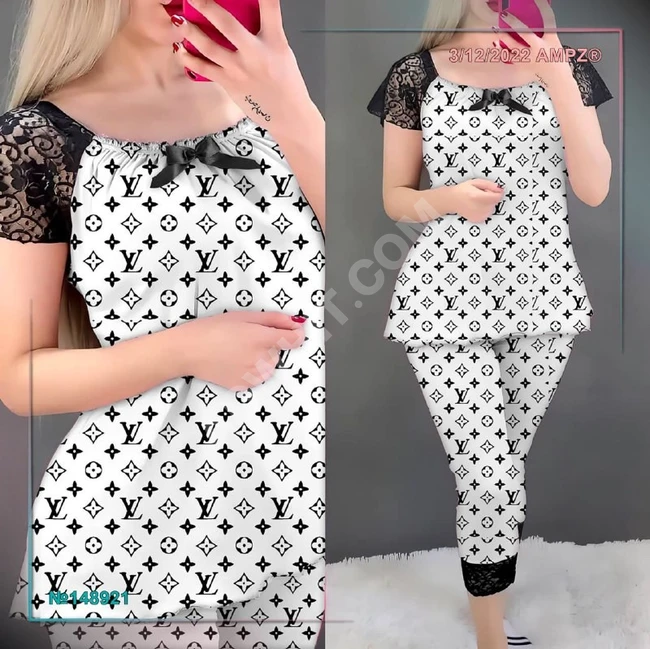 بيجامة نسائية