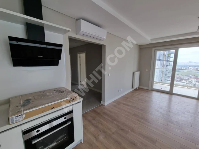 2+1 apartment for annual rent in Atakent Halkali