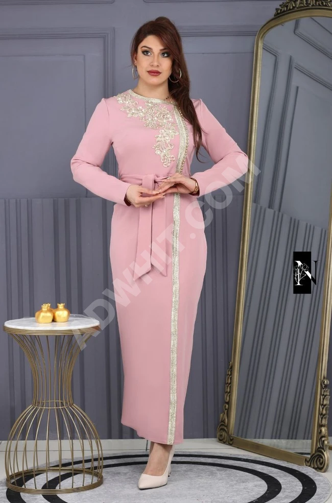 فستان نسائي طويل