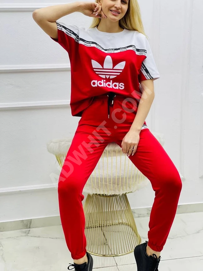 بيجامة نسائية