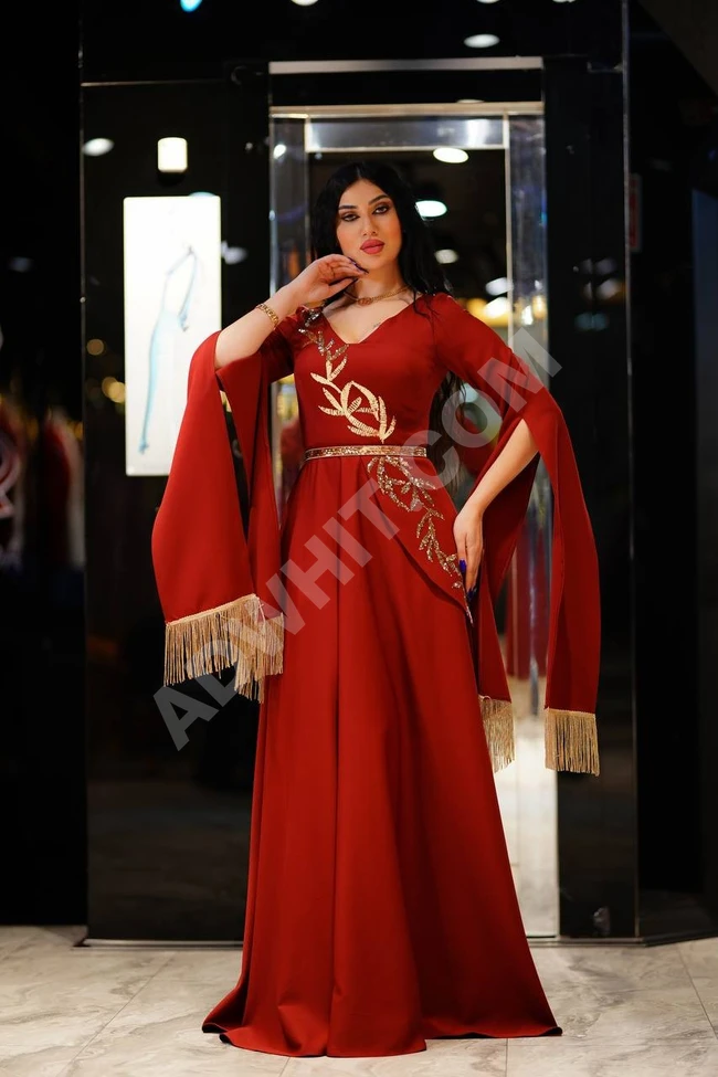 فستان نسائي