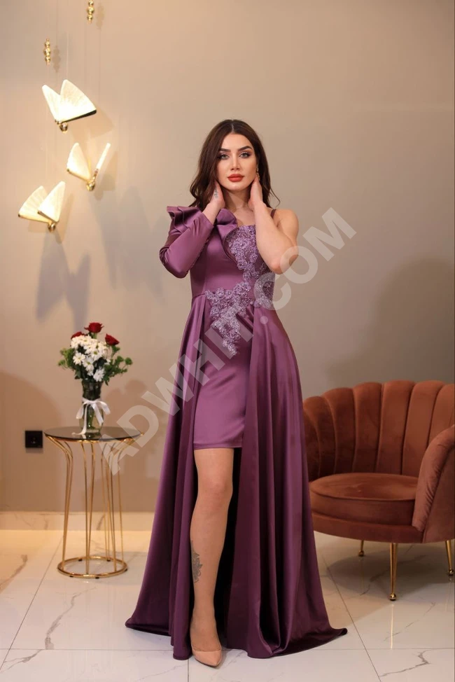 فستان نسائي