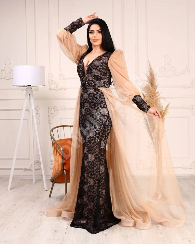 فستان نسائي