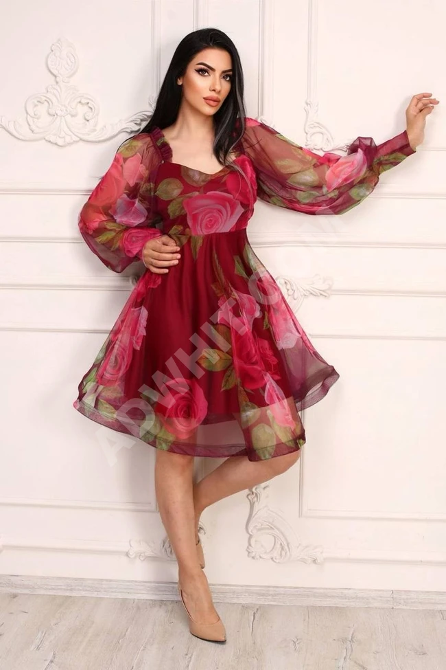 فستان نسائي