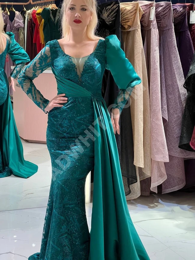 فستان نسائي