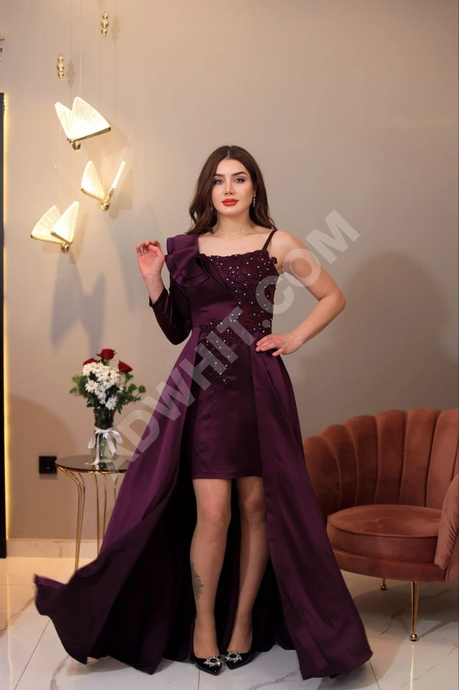 فستان نسائي