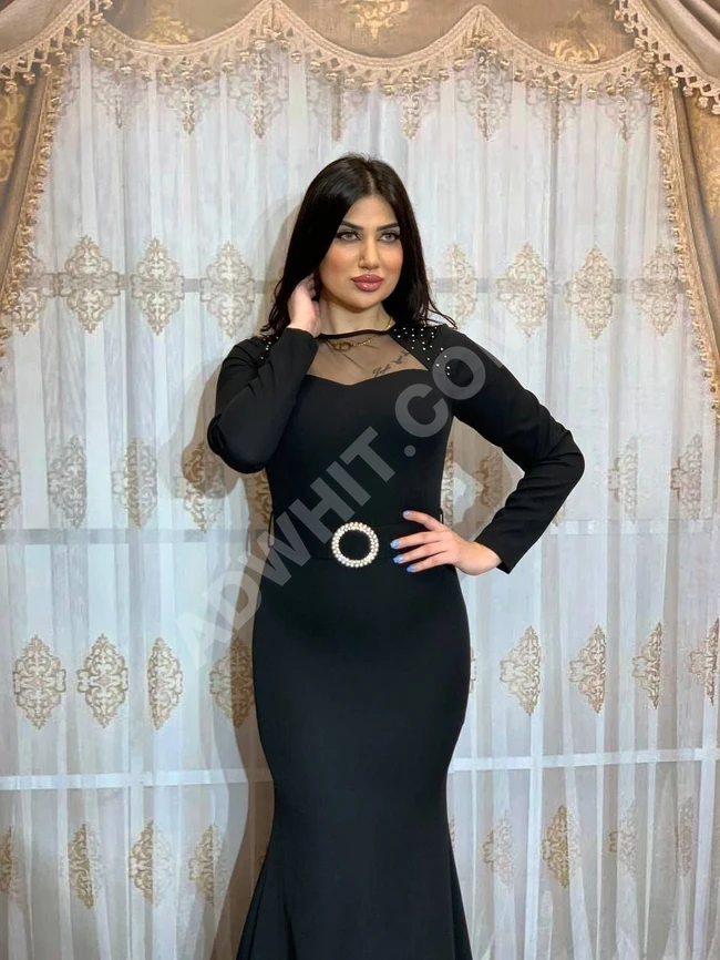 فستان نسائي