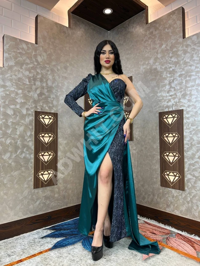 فستان نسائي