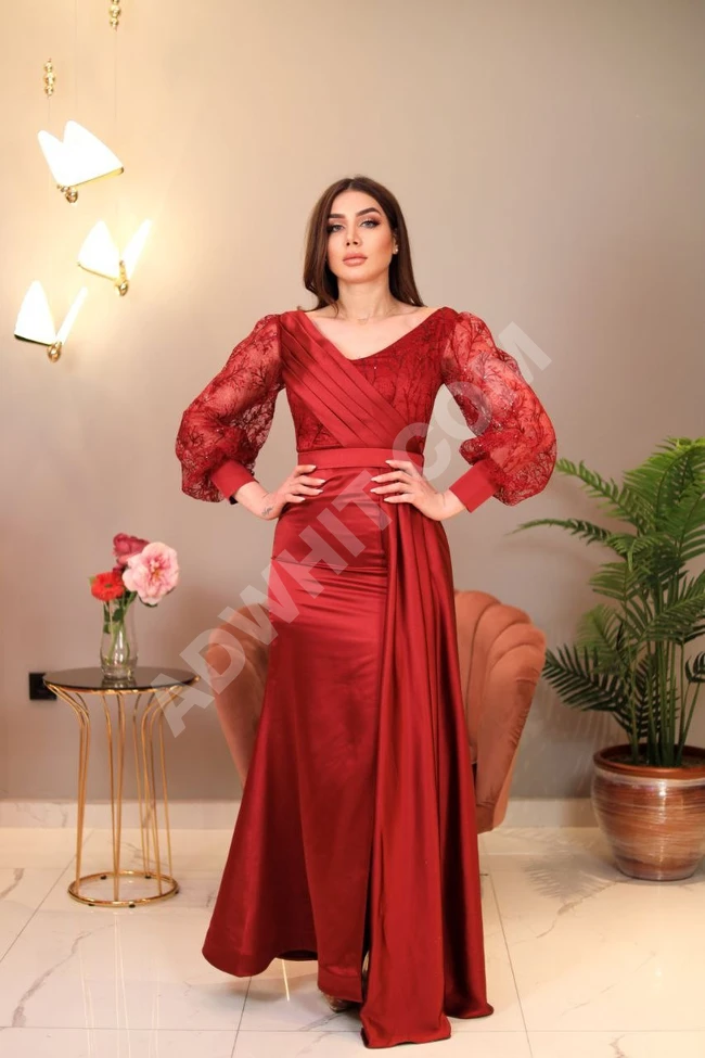 فستان نسائي