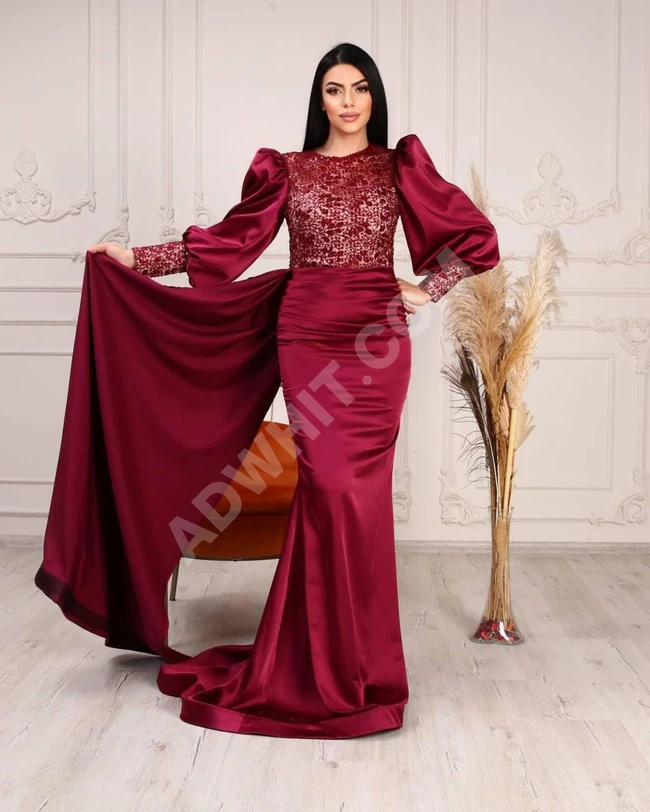 فستان نسائي