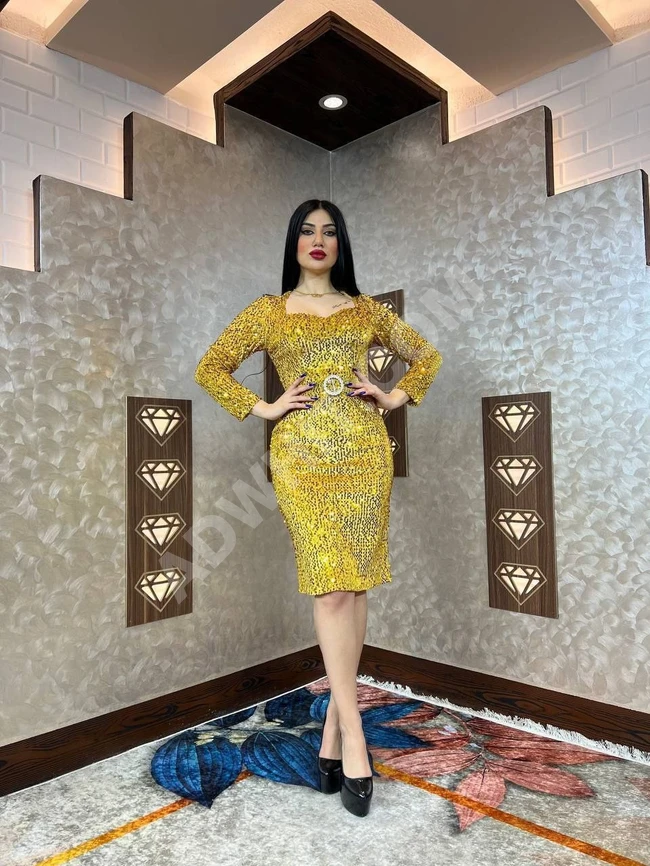 فستان نسائي