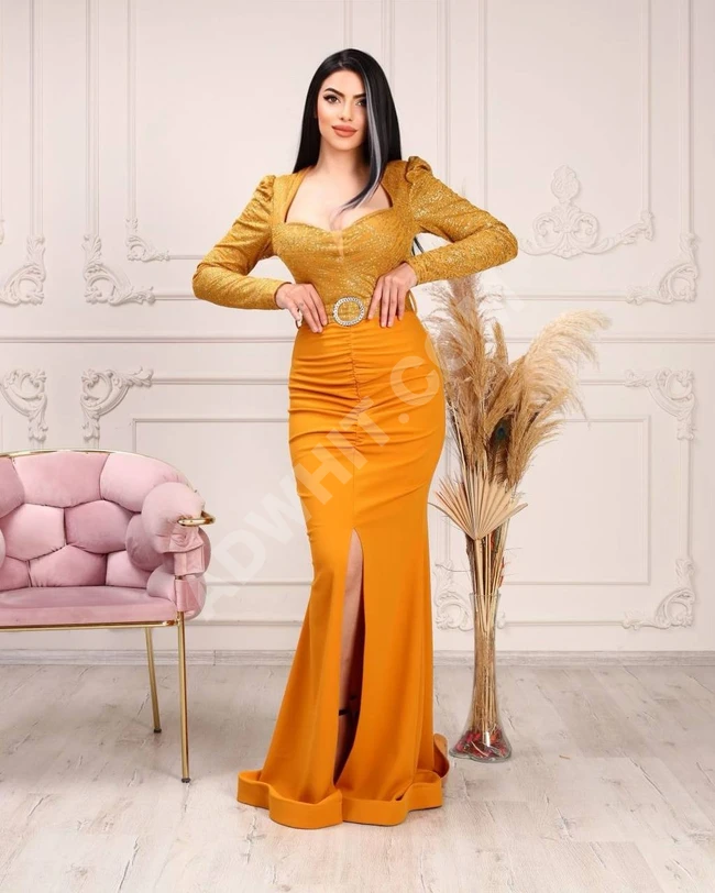 فستان نسائي