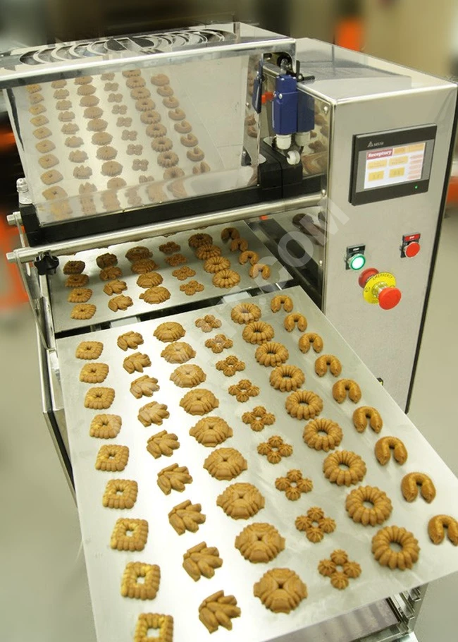 Mini drop cookies cake machine - ماكينة صناعة الحلويات وكل انواع البيتيفور - الاكلار والماكرون - ماغرين والكيك