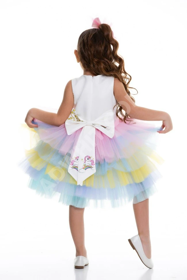 فستان بناتي