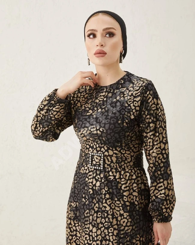 فستان نسائي