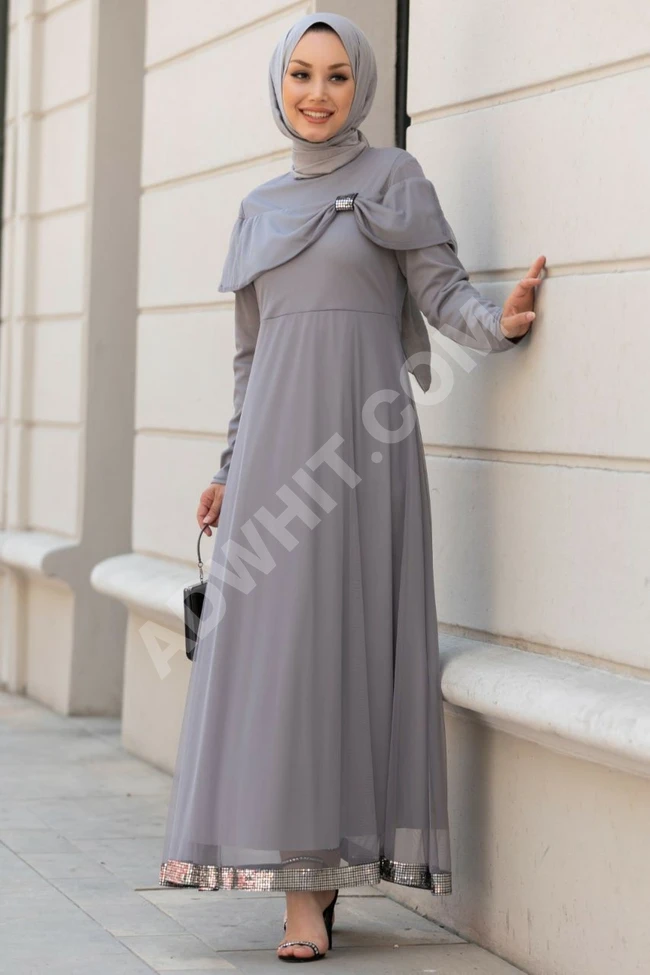 فستان نسائي