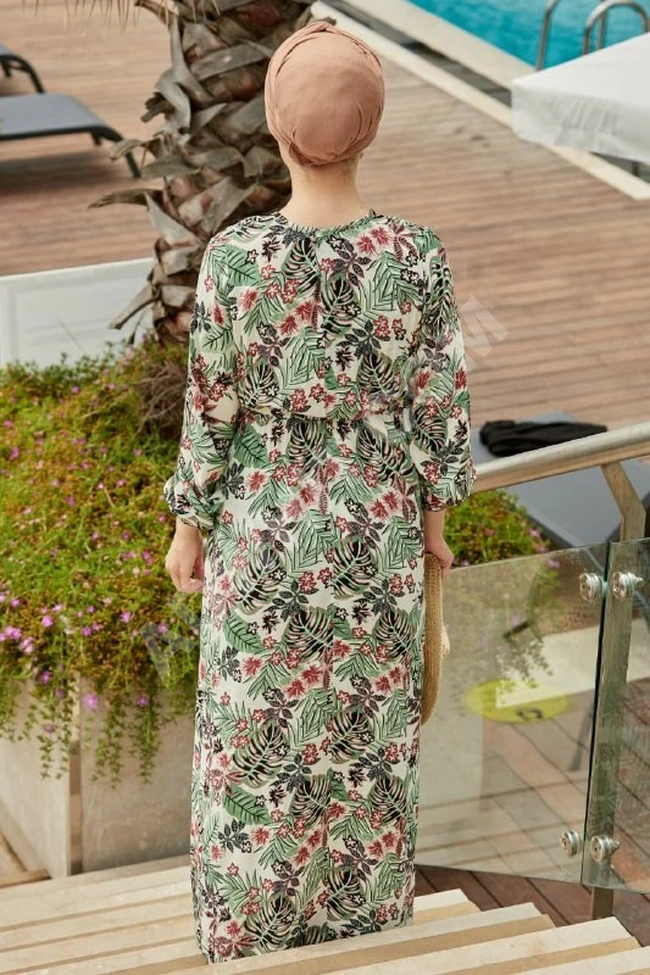 فستان نسائي