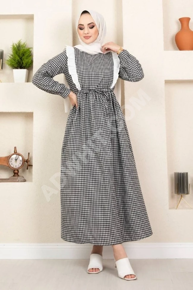 فستان نسائي