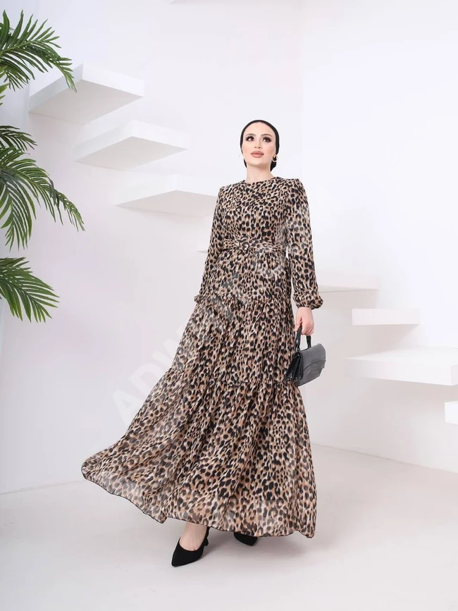 فستان نسائي