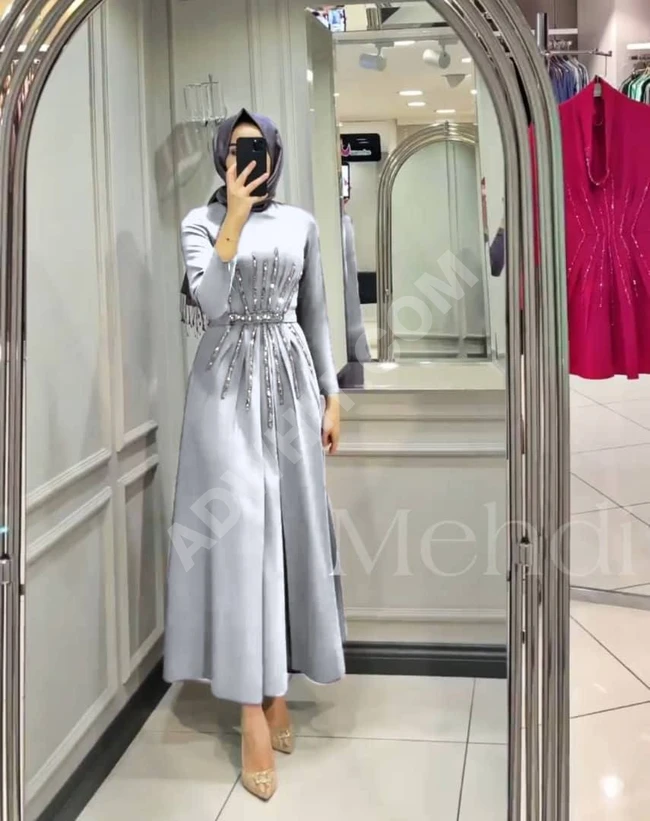 فستان نسائي