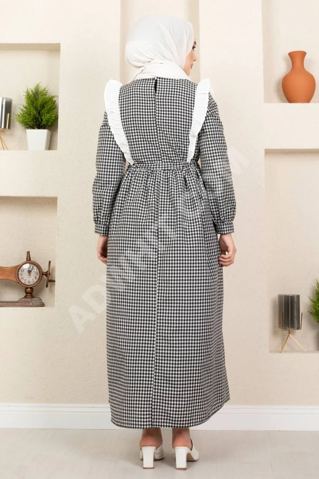 فستان نسائي