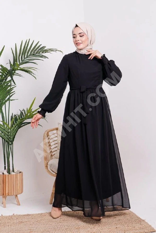 فستان نسائي