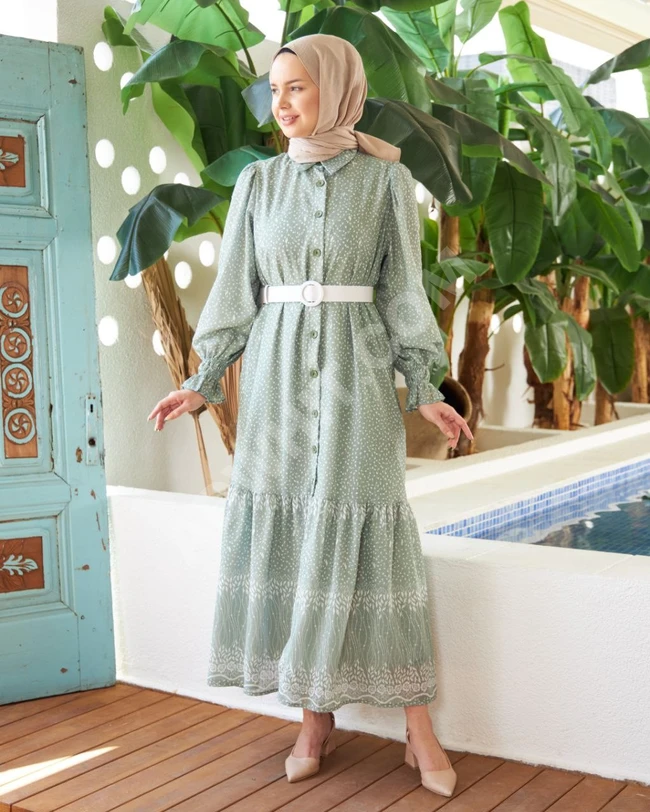 فستان نسائي