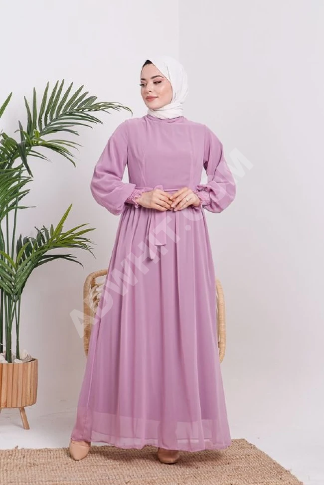 فستان نسائي