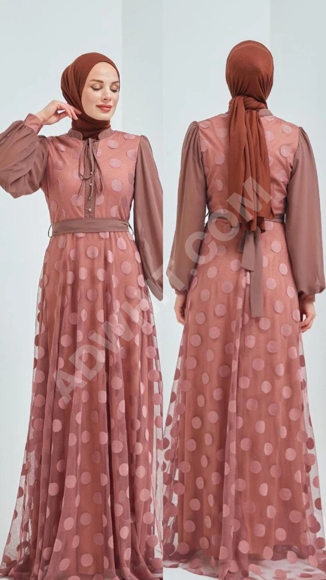 فستان نسائي