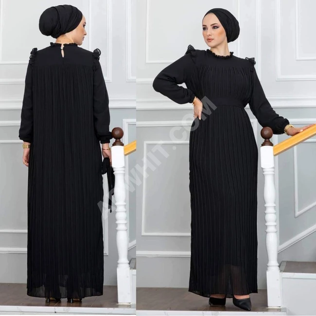 فستان نسائي