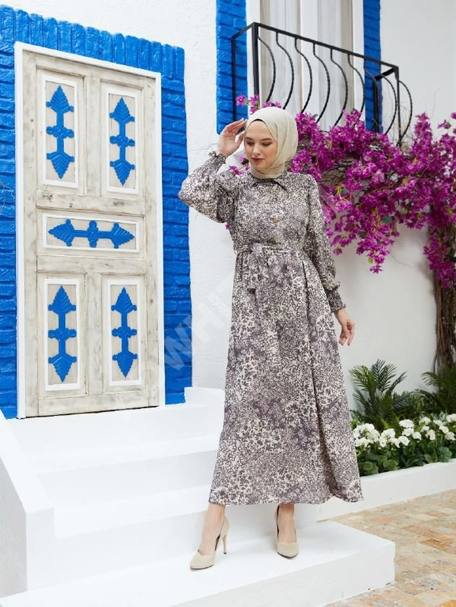 فستان نسائي