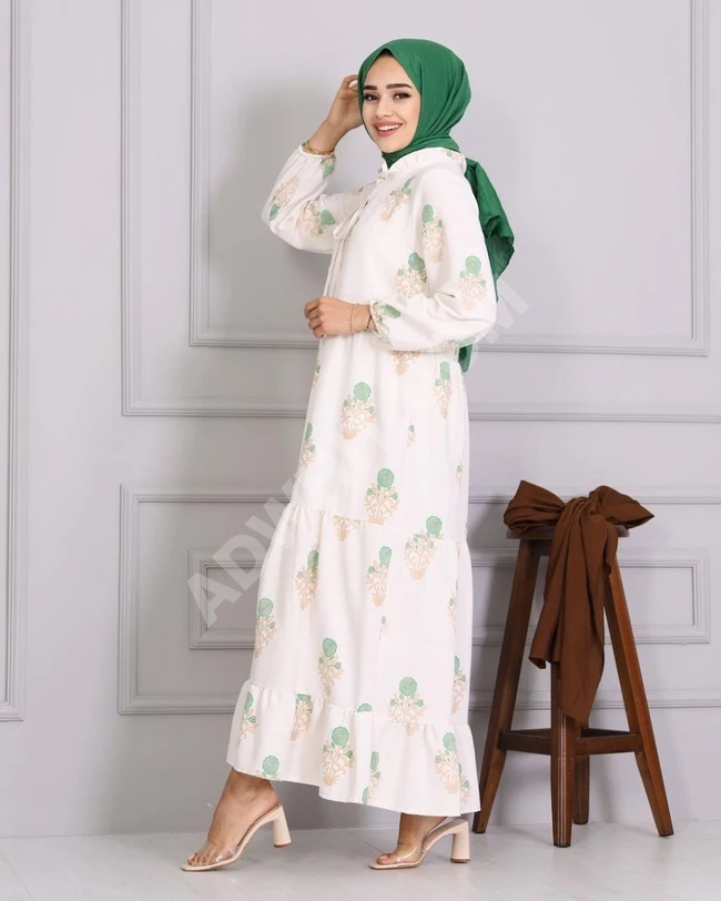 فستان نسائي