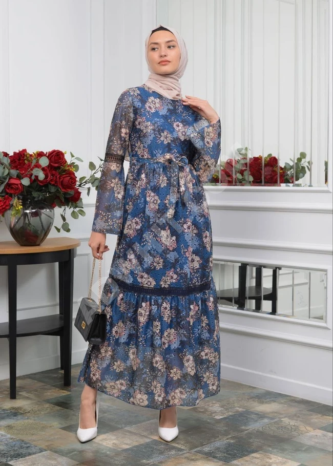 فستان نسائي