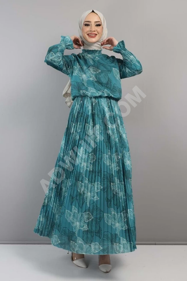 فستان نسائي