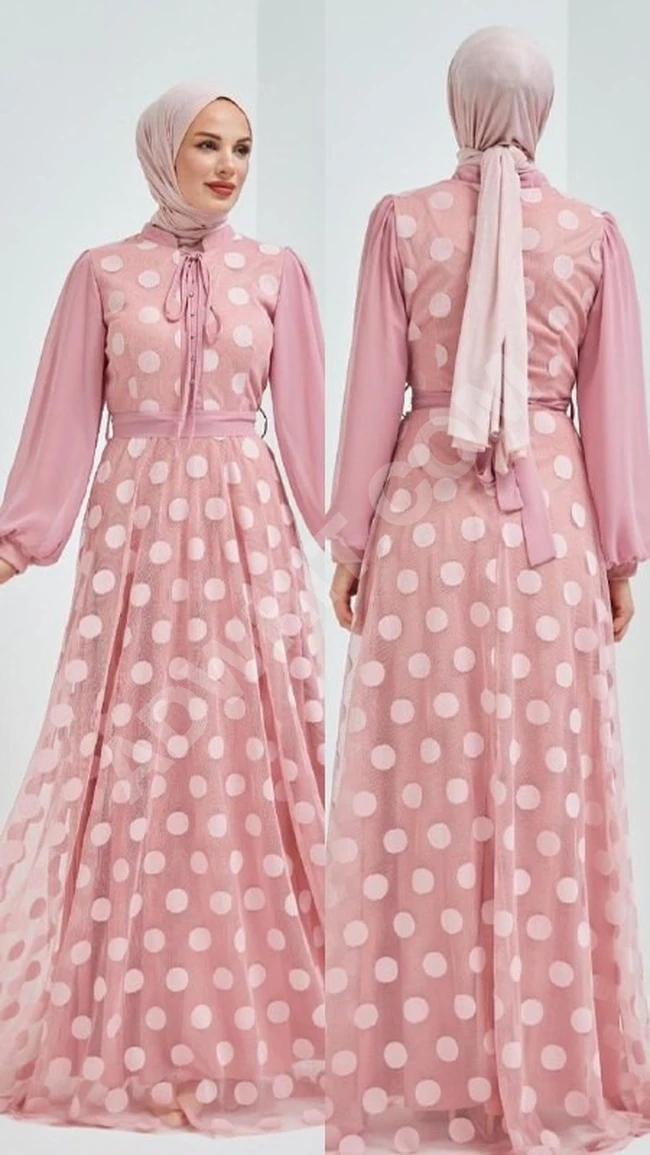 فستان نسائي