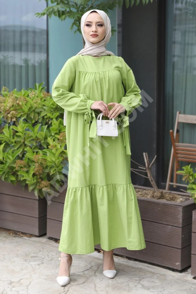 فستان نسائي